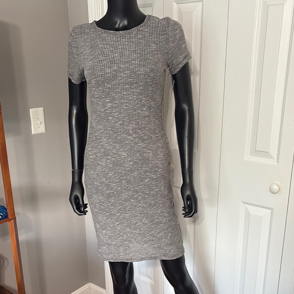 Gray Ribbed Knit Dress - Picture 2 of 6